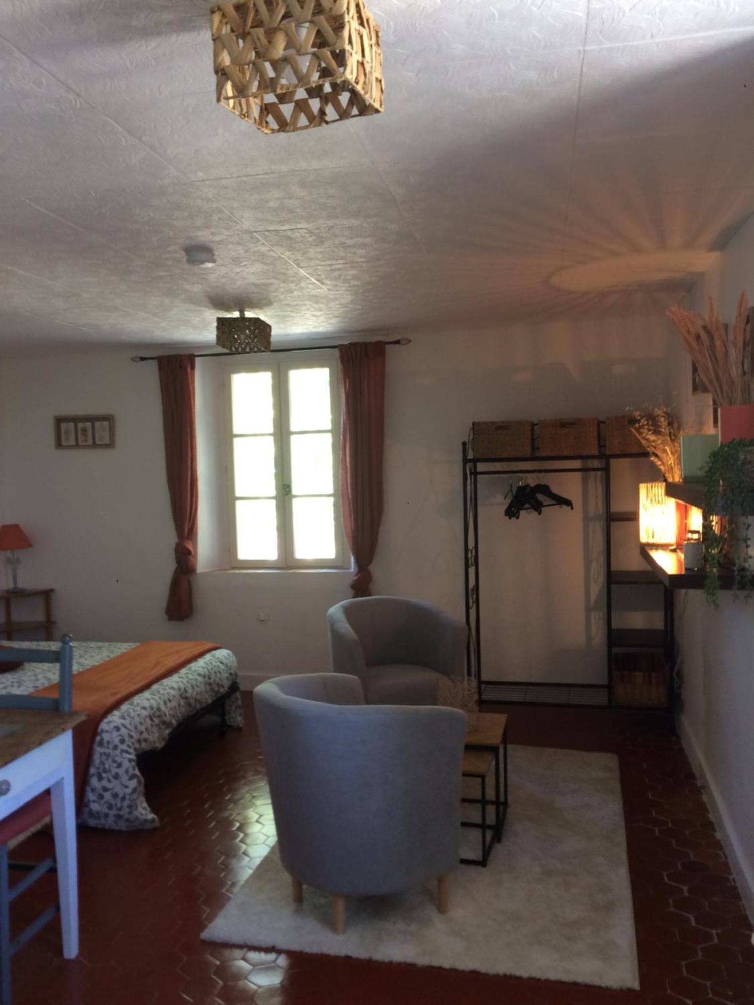 Au Coeur Du Village Provencal 图尔图尔 外观 照片